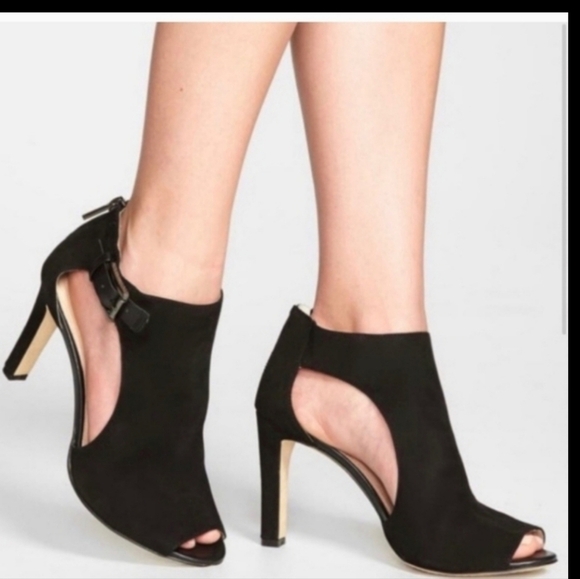 ✨️Louise et Cie Olivia Black Leather Peep Toe Heels - Picture 1 of 10
